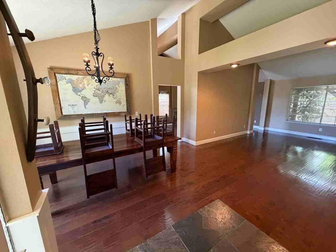 2461 Bay Hill Cir - Photo 2 of 26