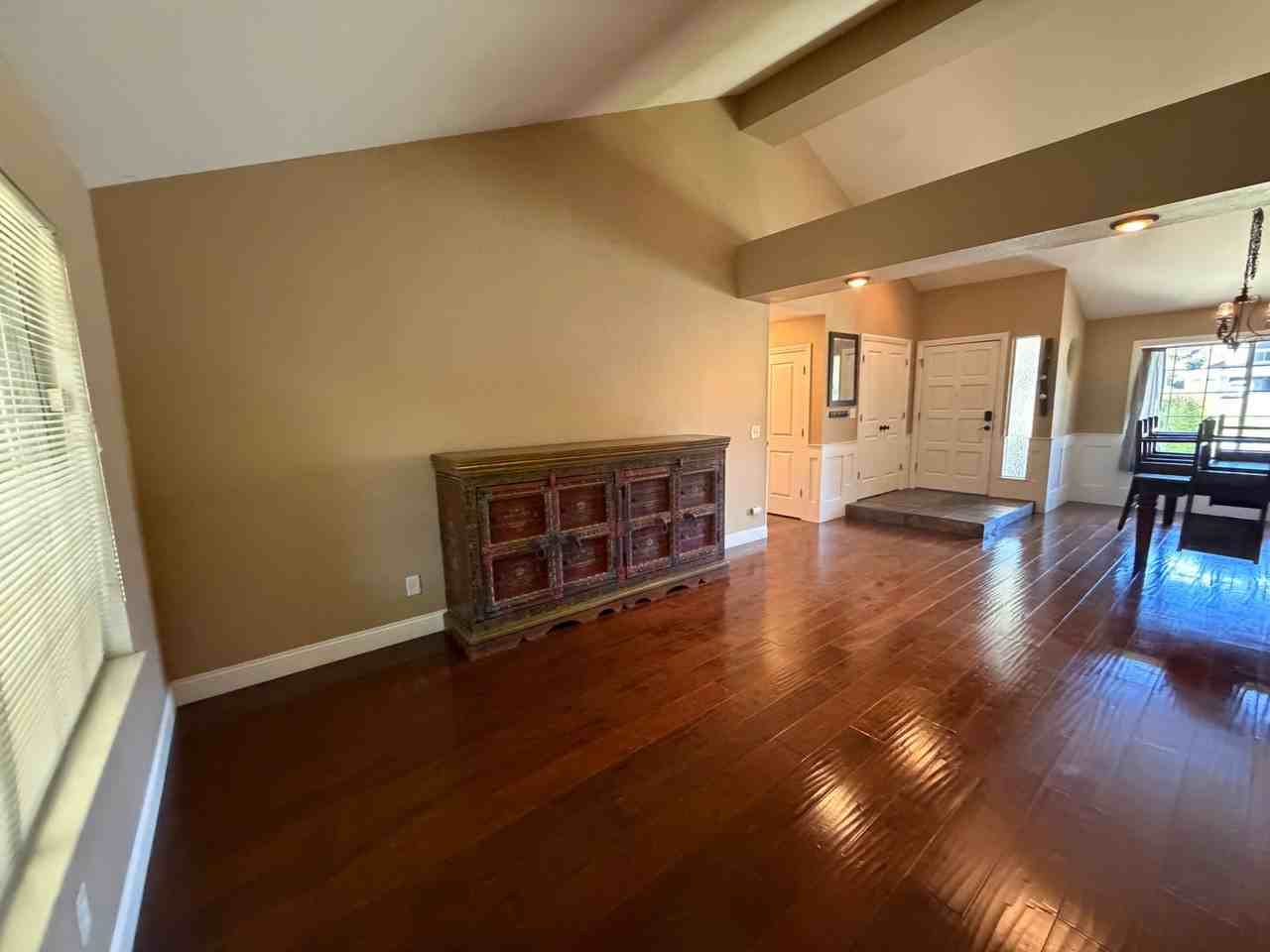 2461 Bay Hill Cir - Photo 5 of 26
