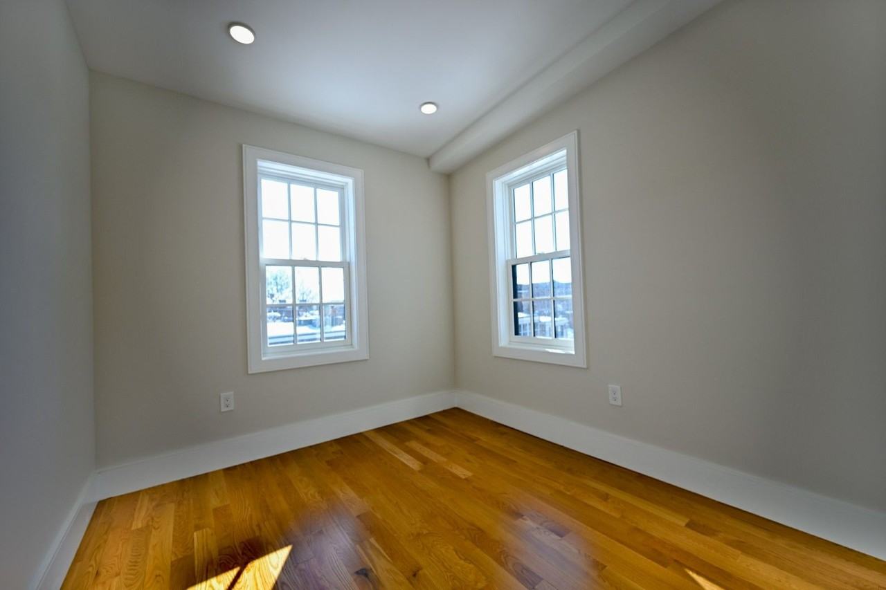 18D Winchester St - Photo 4 of 21