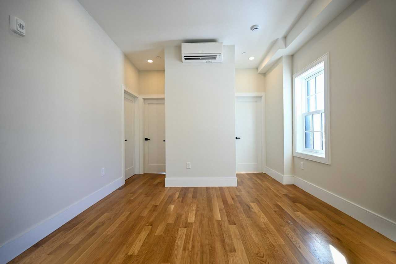 18D Winchester St - Photo 7 of 21