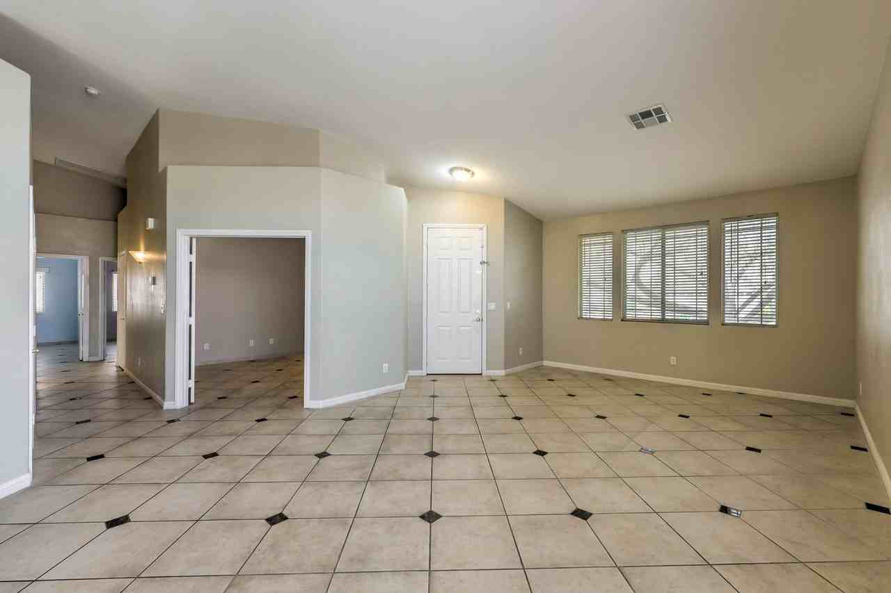 1158 Mirage Lake St - Photo 3 of 16