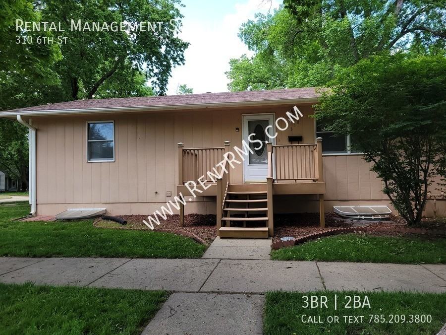 310 6th St - Photo 2 of 21