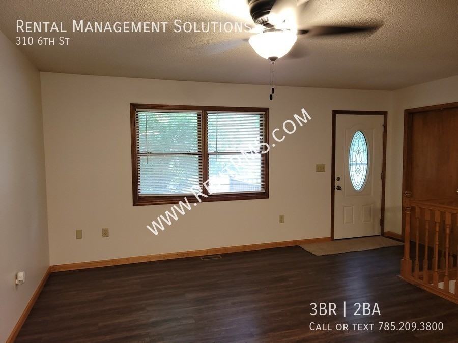 310 6th St - Photo 4 of 21
