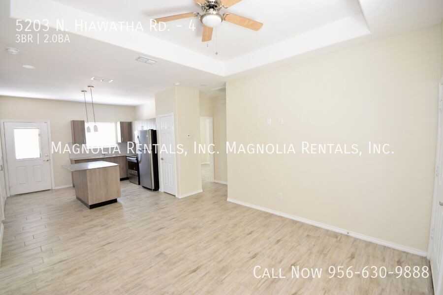 5203 N Hiawatha Dr #4 - Photo 5 of 16