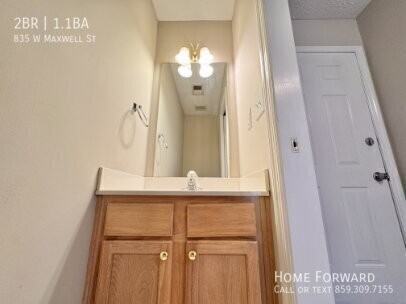835 W Maxwell St - Photo 6 of 18