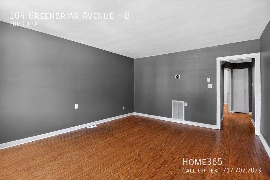 104 Greenbriar Ave #B - Photo 4 of 16