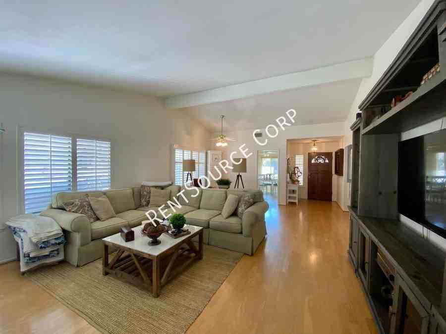26102 Alejandro Dr - Photo 3 of 18