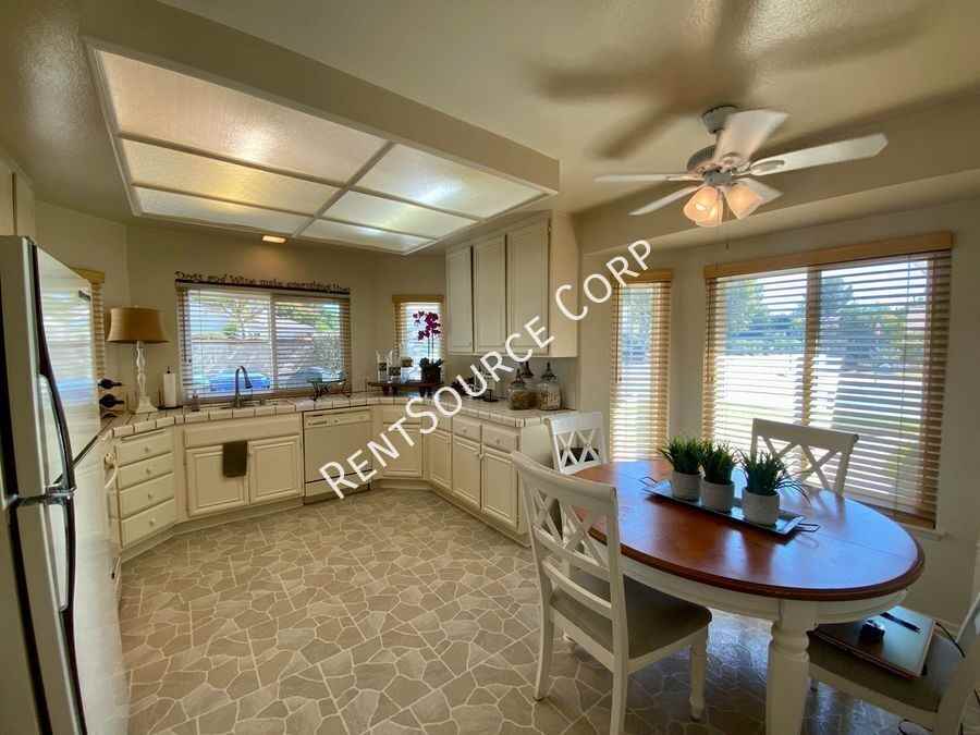 26102 Alejandro Dr - Photo 4 of 18