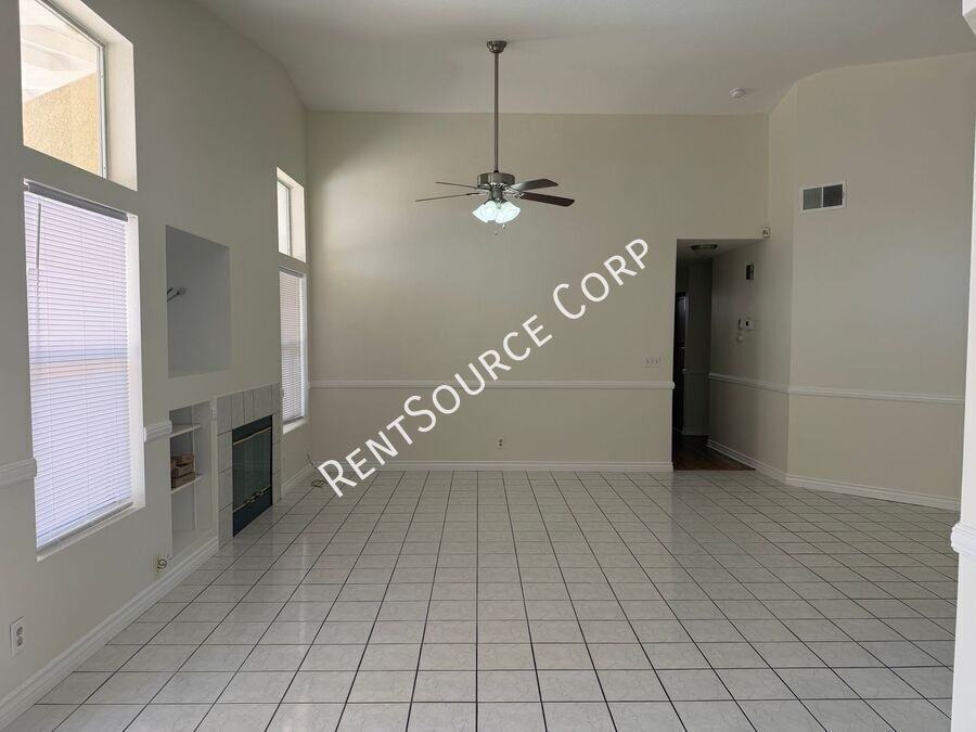 37051 Boxleaf Rd - Photo 4 of 21