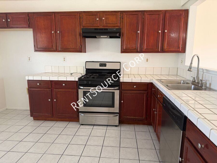 37051 Boxleaf Rd - Photo 5 of 21