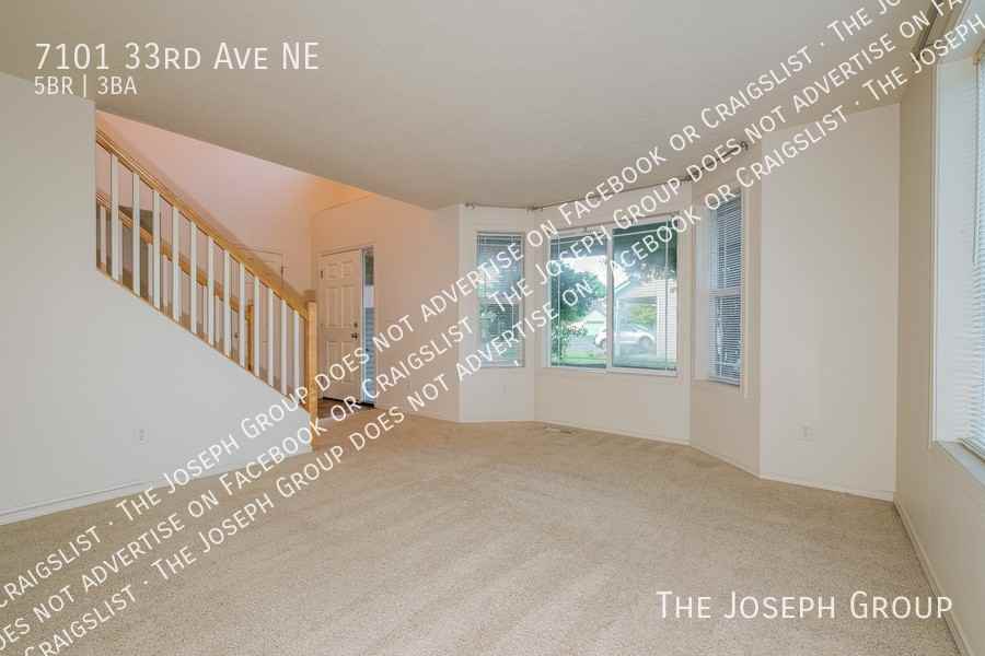 7101 33rd Ave Ne - Photo 4 of 50