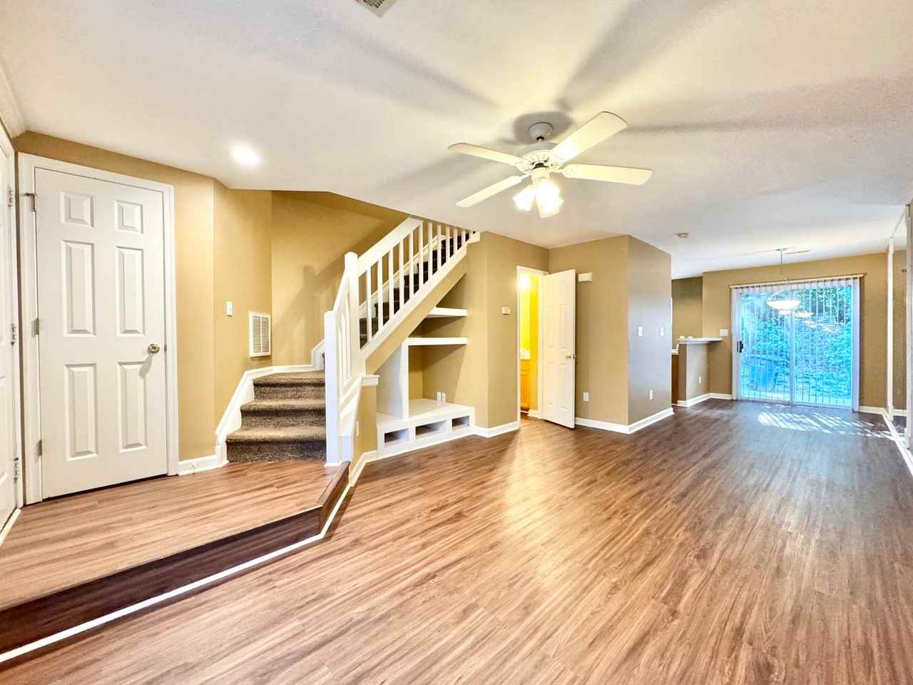 3703 Winborne Ln - Photo 3 of 10