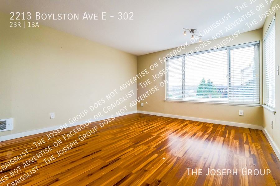 2213 Boylston Ave E #302 - Photo 2 of 22