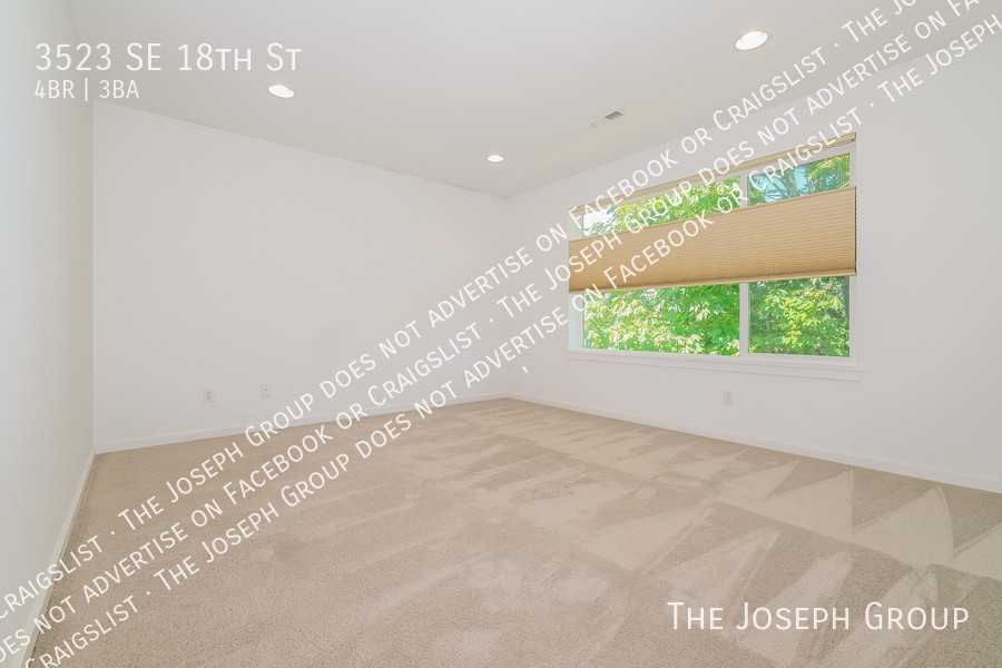 3523 Se 18th St - Photo 7 of 17