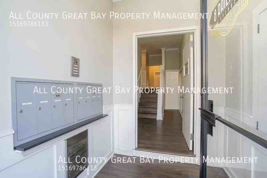8 Railroad Ave #4 - Photo 2 of 16