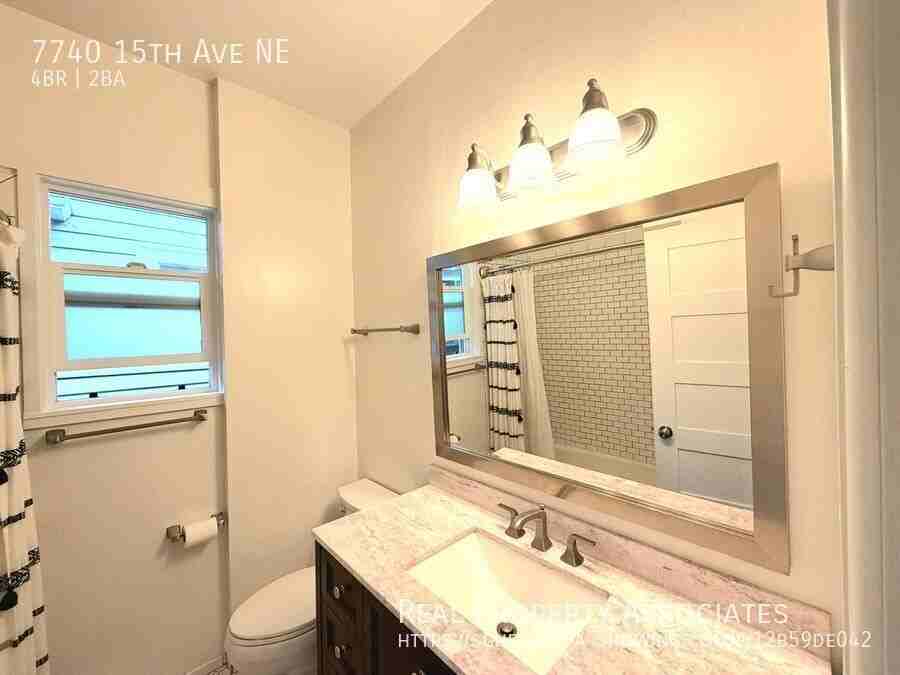 7740 15th Ave Ne - Photo 6 of 24