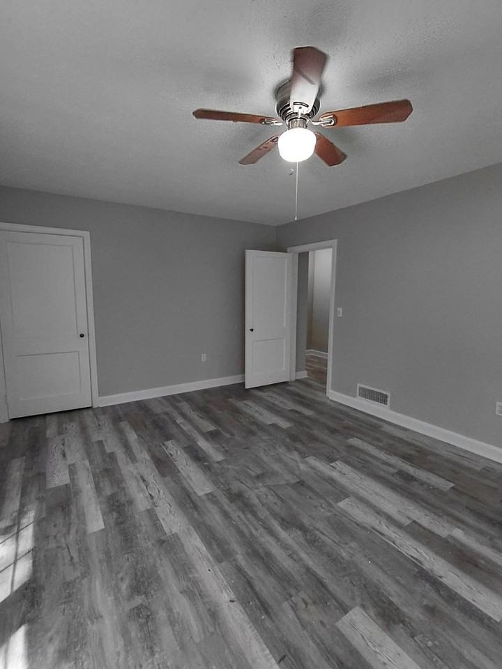 Historic Brookwood Apartments - Photo 2 of 18