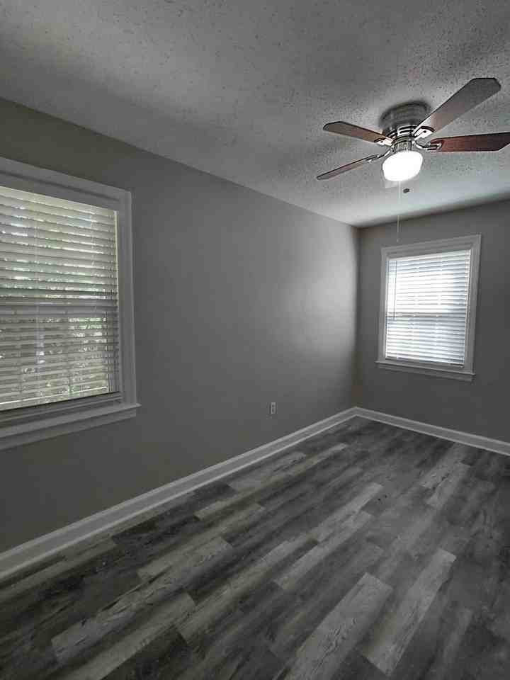 Historic Brookwood Apartments - Photo 3 of 18
