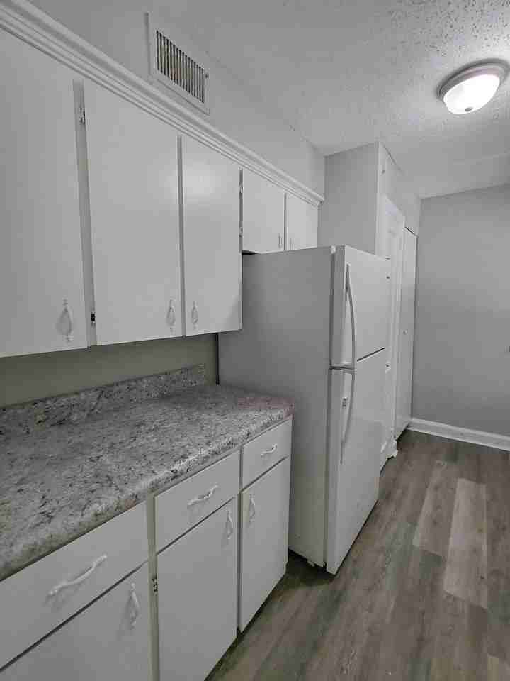 Historic Brookwood Apartments - Photo 6 of 18