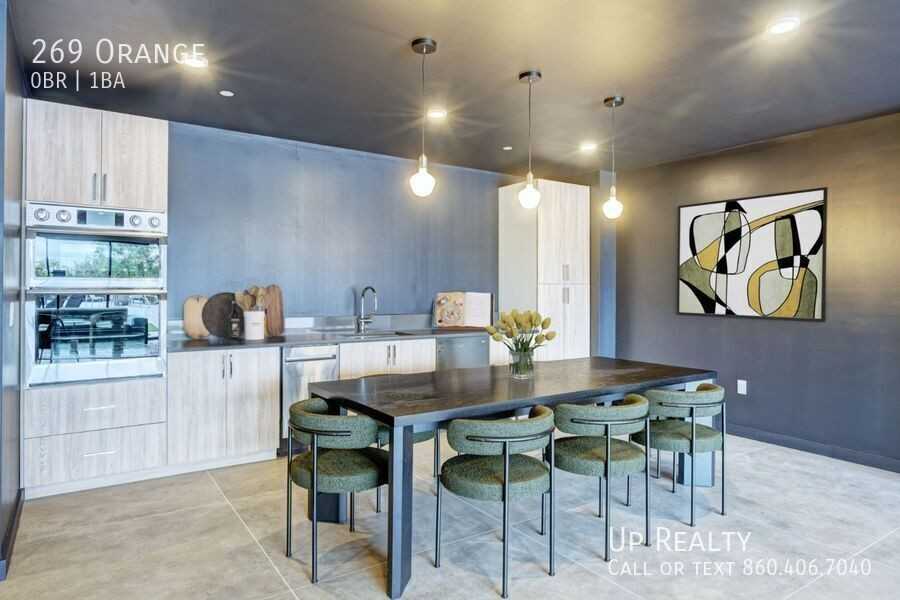 269 Orange St - Photo 4 of 7