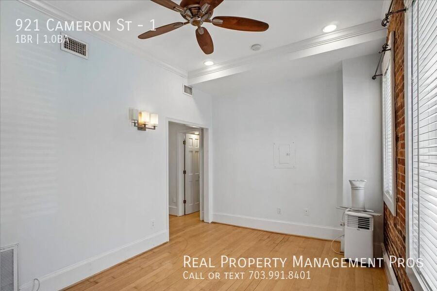 921 Cameron St #1 - Photo 6 of 33