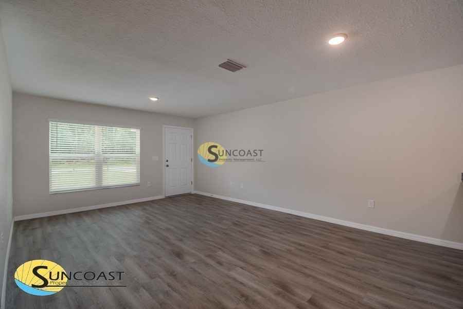9108 N Travis Dr - Photo 7 of 15