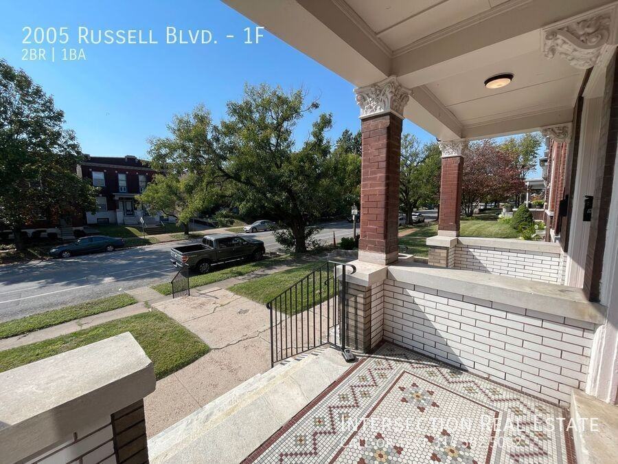 2005 Russell Blvd #1F - Photo 3 of 16