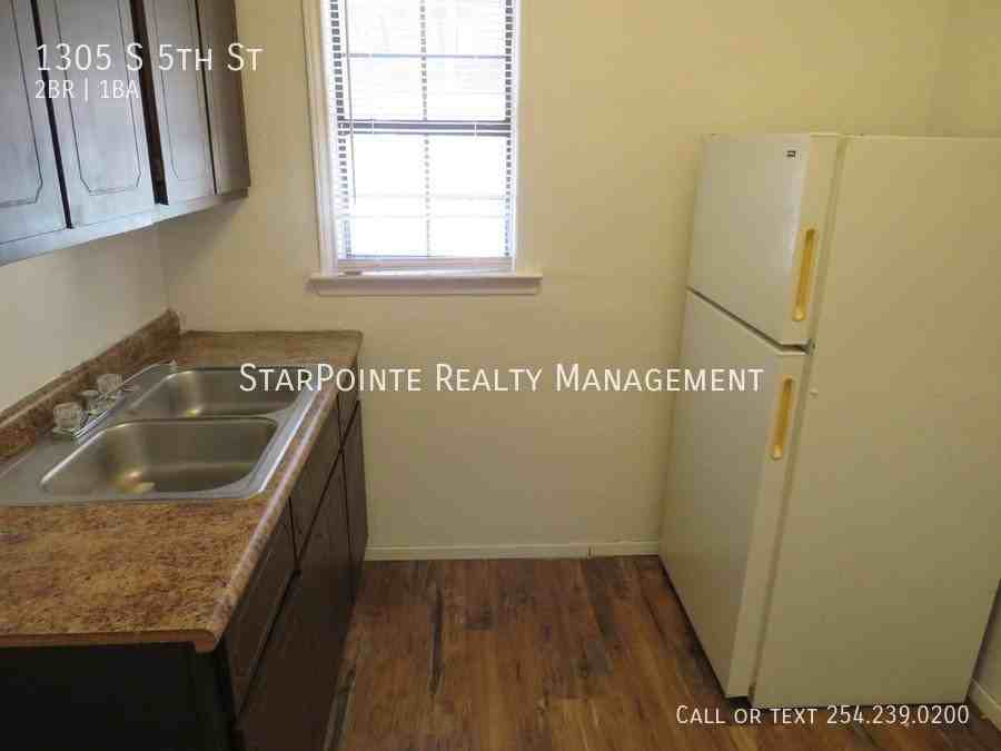 1305 S 5th St - Photo 5 of 12
