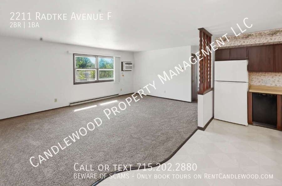 2211 Radtke Ave - Photo 2 of 10