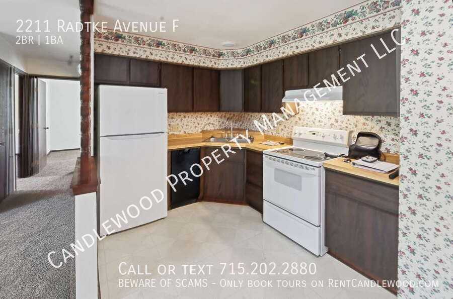 2211 Radtke Ave - Photo 3 of 10