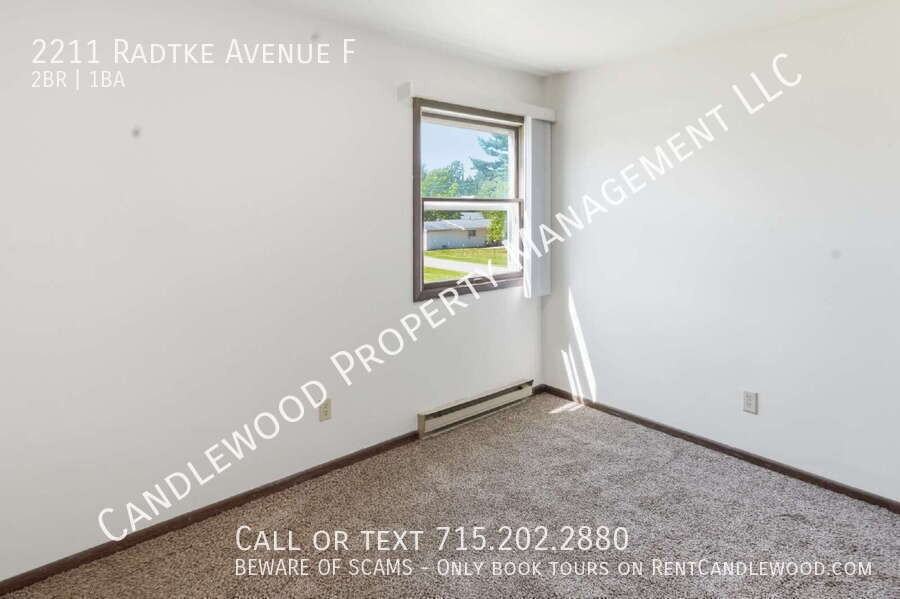 2211 Radtke Ave - Photo 7 of 10