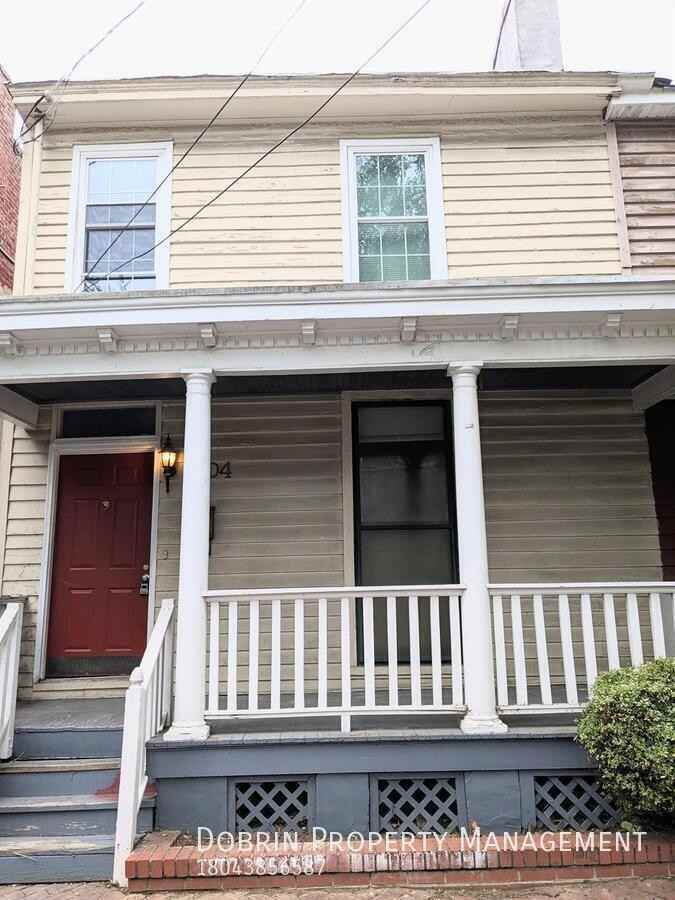 704 W Clay St - Photo 2 of 17