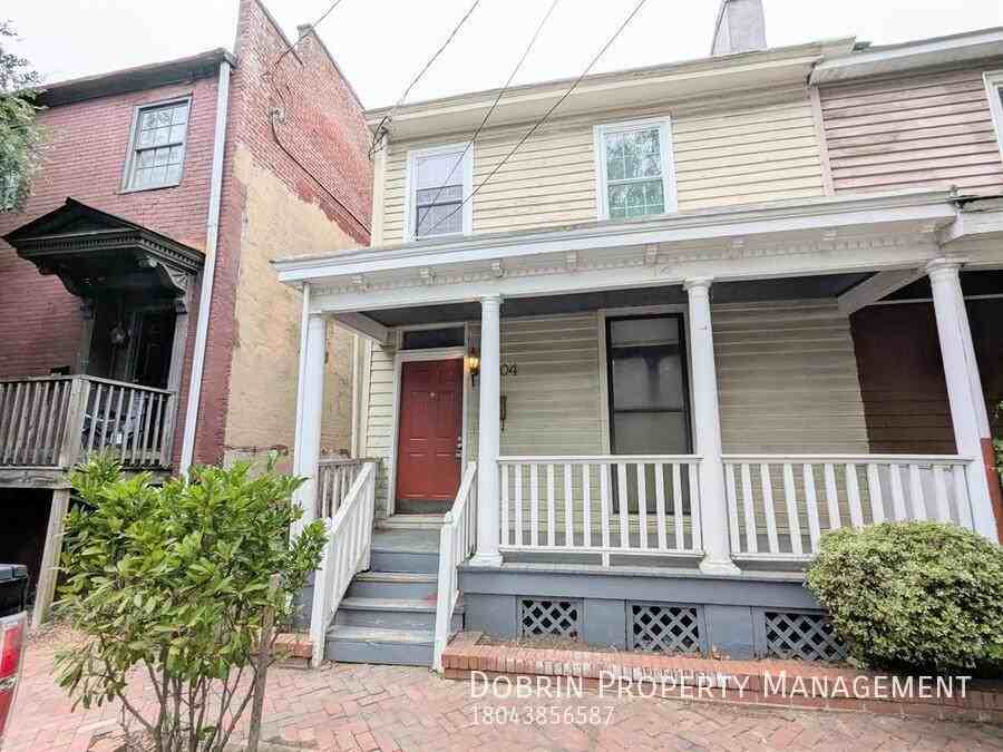 704 W Clay St - Photo 4 of 17