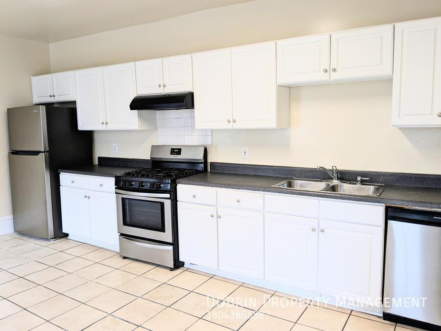 704 W Clay St - Photo 7 of 17