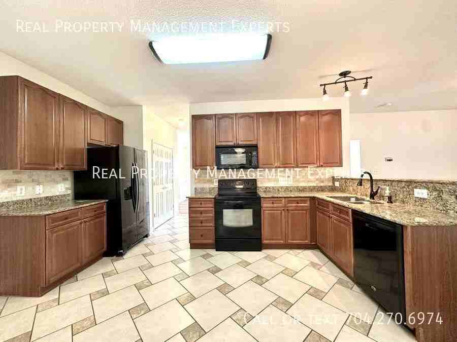 4775 Covington Dr Nw - Photo 4 of 27