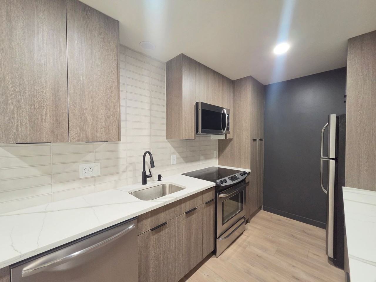 358 S. Coeur d' Alene St. - Photo 4 of 50