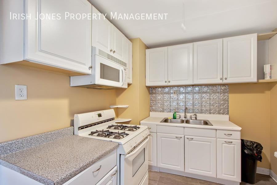 20 Avery Ave - Photo 2 of 14