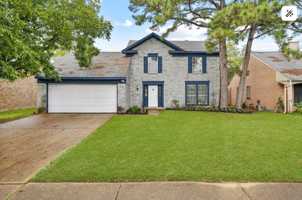 featured image of 18102 Brooknoll Dr
