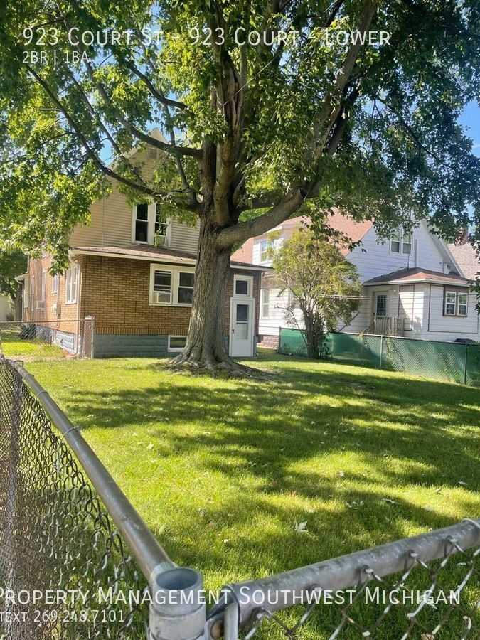 923 923 Court St - 923 Court - Photo 2 of 12