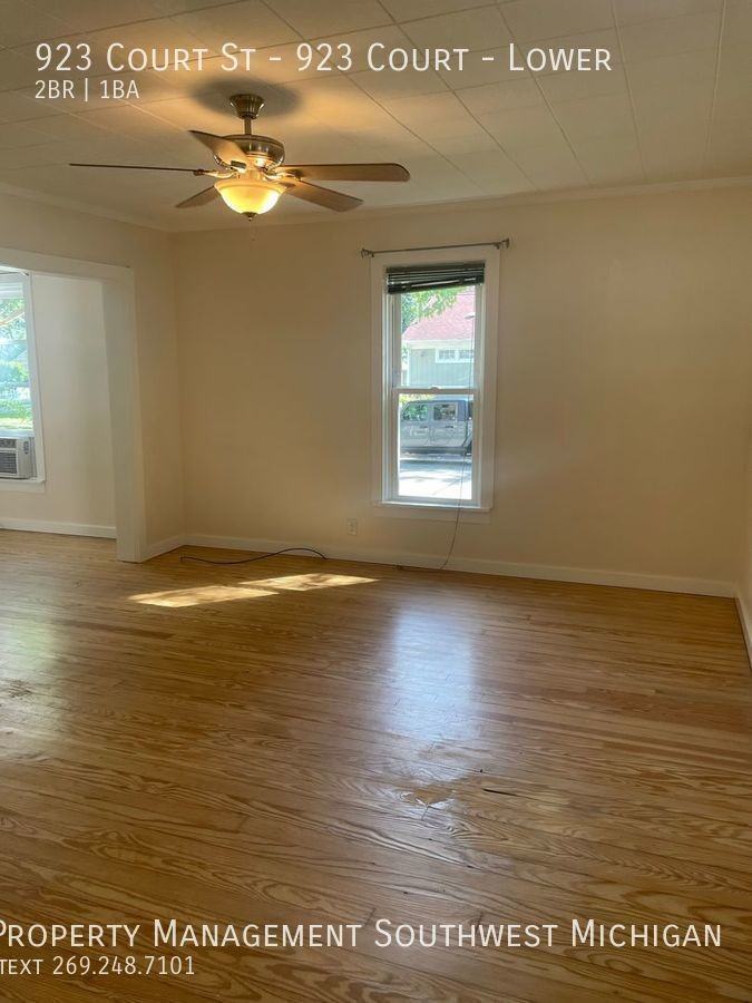 923 923 Court St - 923 Court - Photo 5 of 12