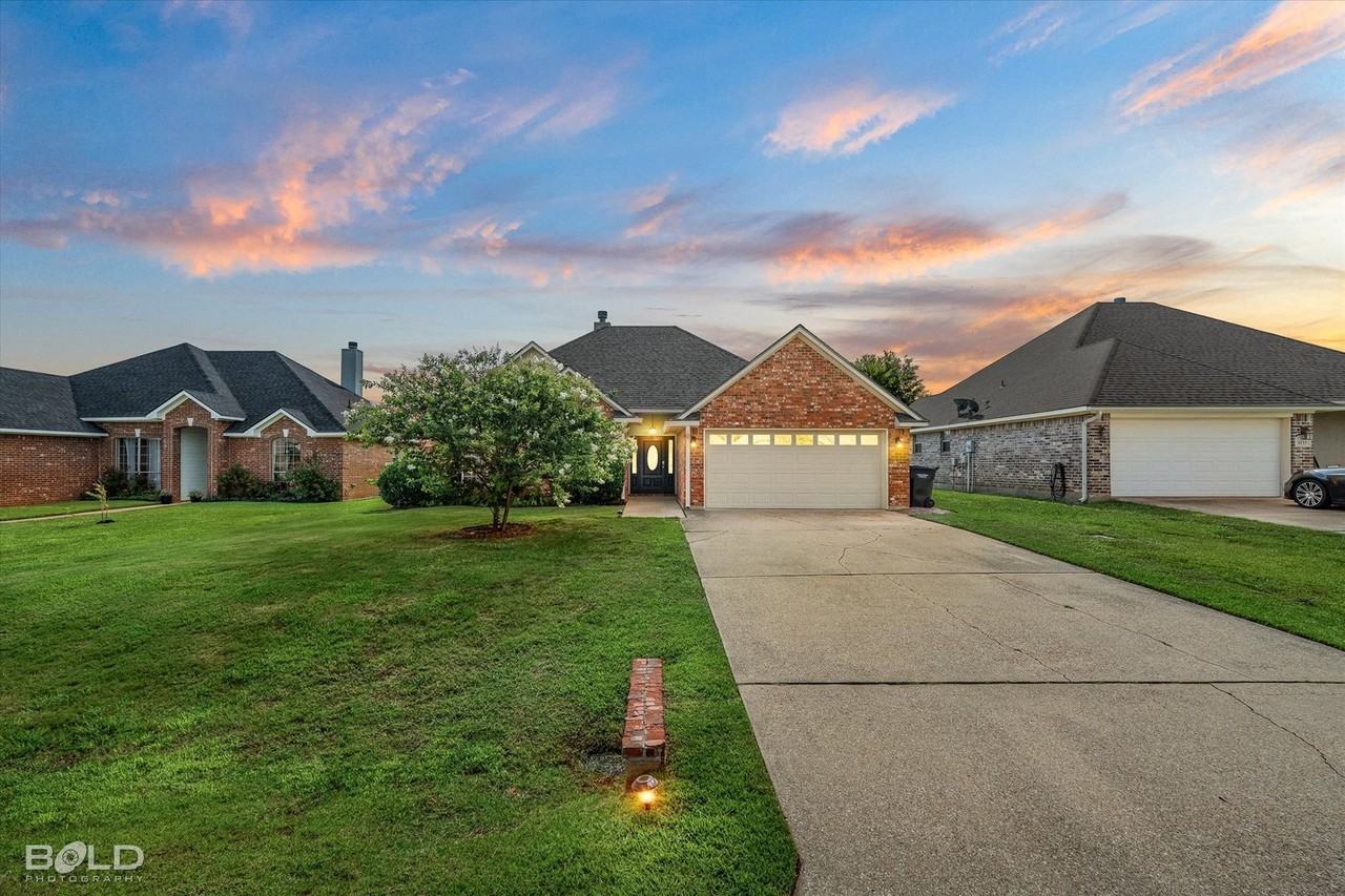 4113 Courtland Way - Photo 2 of 40