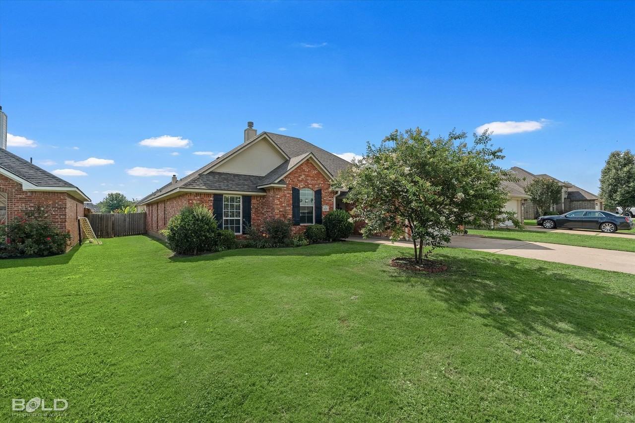 4113 Courtland Way - Photo 6 of 40