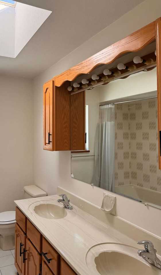 E 49th Ave - Photo 5 of 11