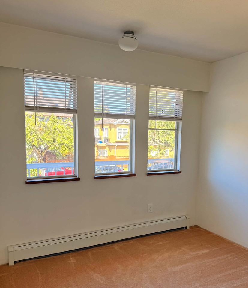 E 49th Ave - Photo 3 of 11