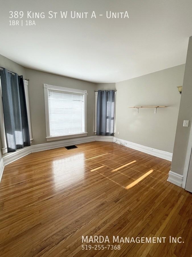 389 King St W Unit A - Photo 2 of 12