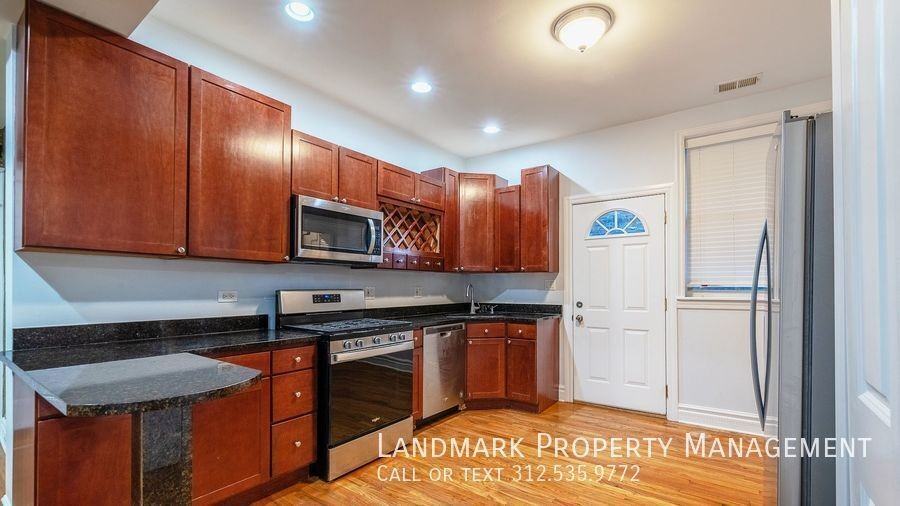 502 E 49th St #203 - Photo 2 of 26