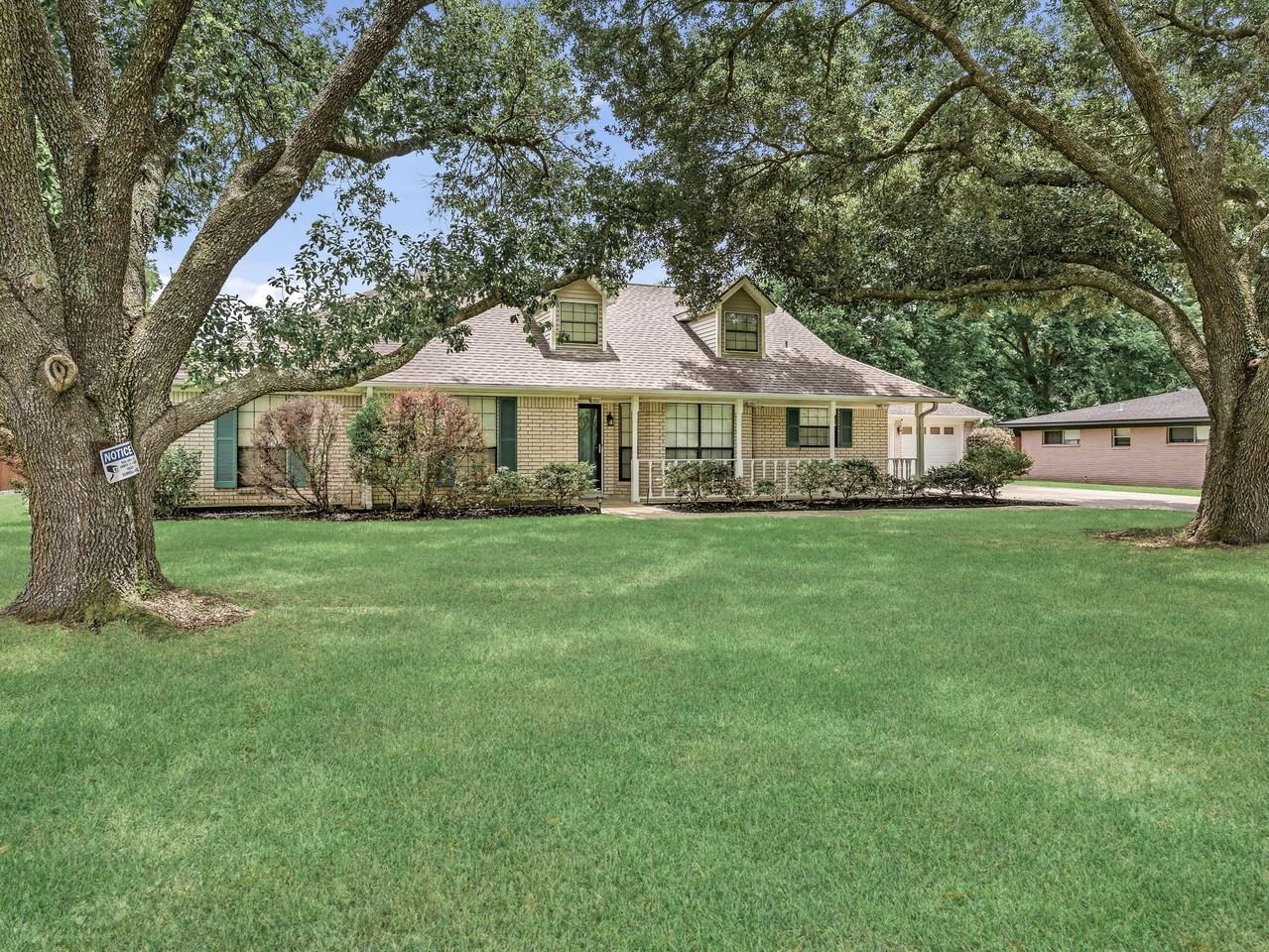 6970 Ellen Ln #1 - Photo 3 of 34