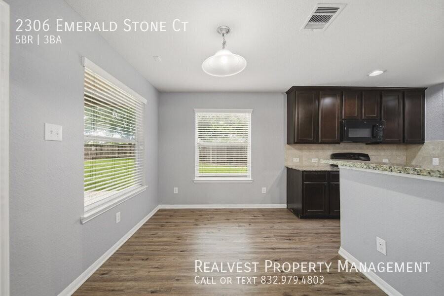 2306 Emerald Stone Ct - Photo 7 of 21