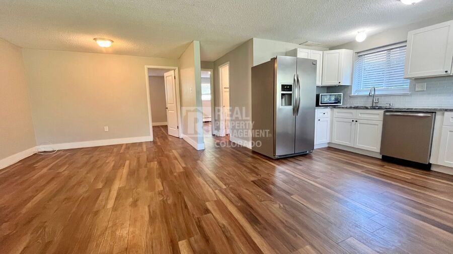1720 S Cook St - Photo 3 of 15