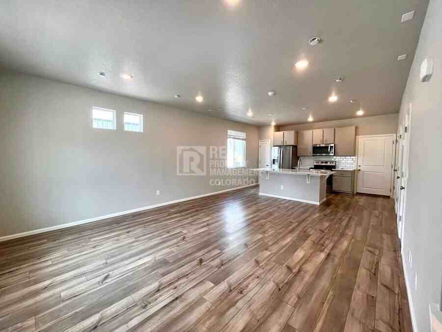 9286 Henson Pl - Photo 3 of 18